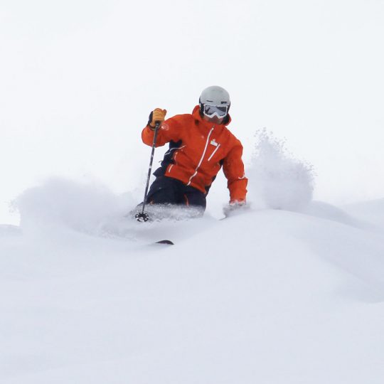 skiing_powder_2