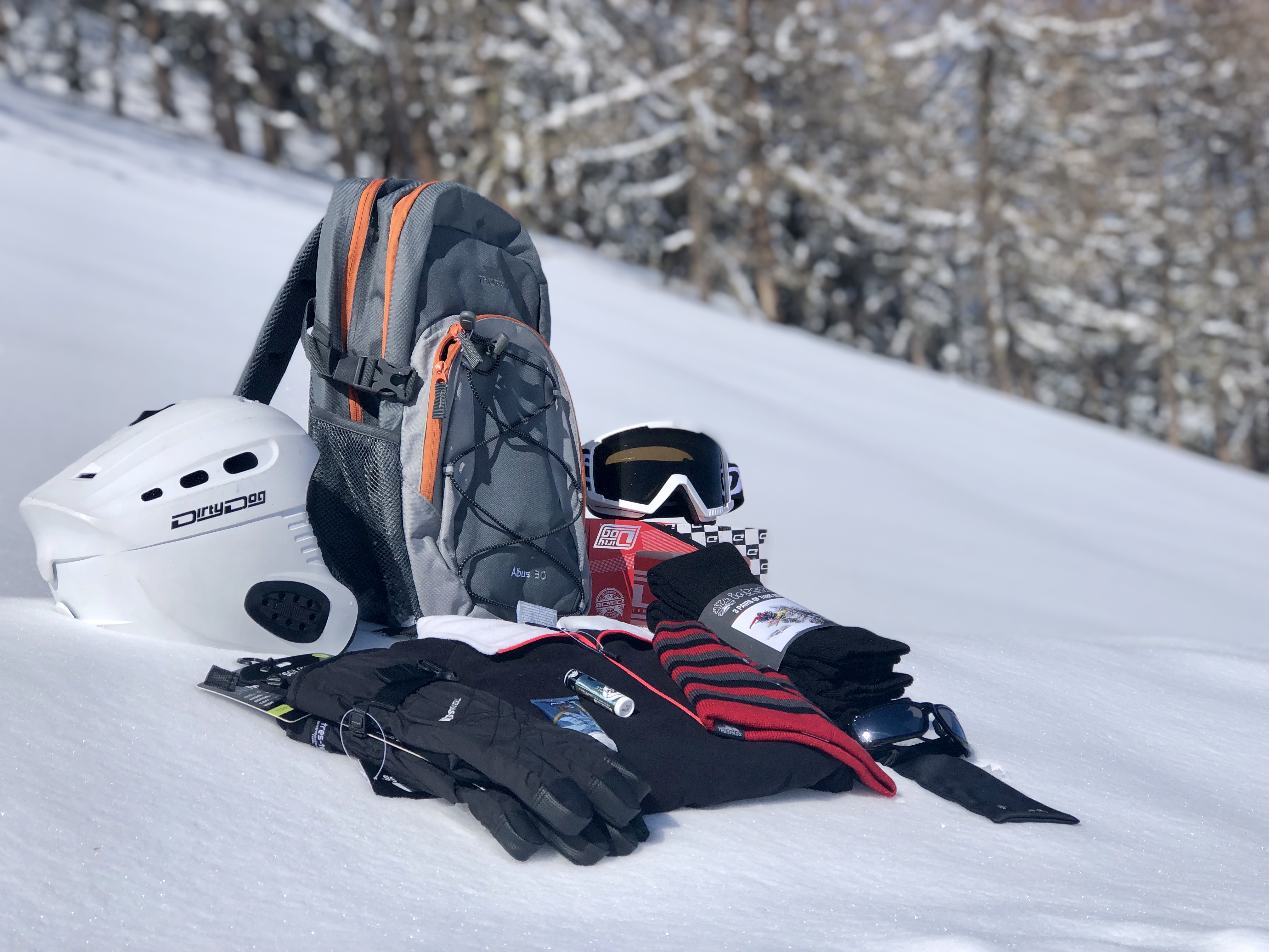 6 Essentials To Pack For Your Ski Trip - Ski Whiz